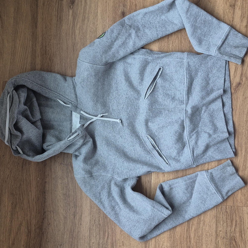 Lululemon Gray Women's Cropped Hoodie